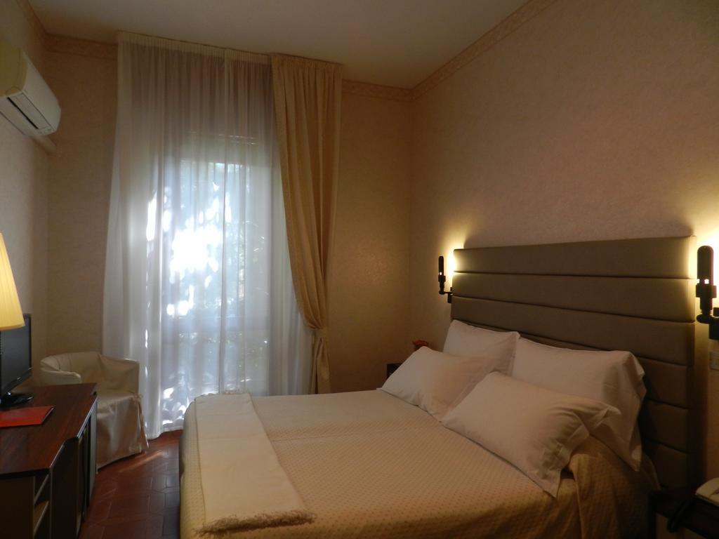 Park Hotel Альбізола-Суперіоре Номер фото